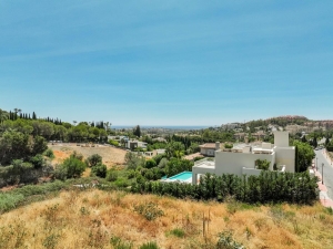 2 plots with project and license in the Golf Valley